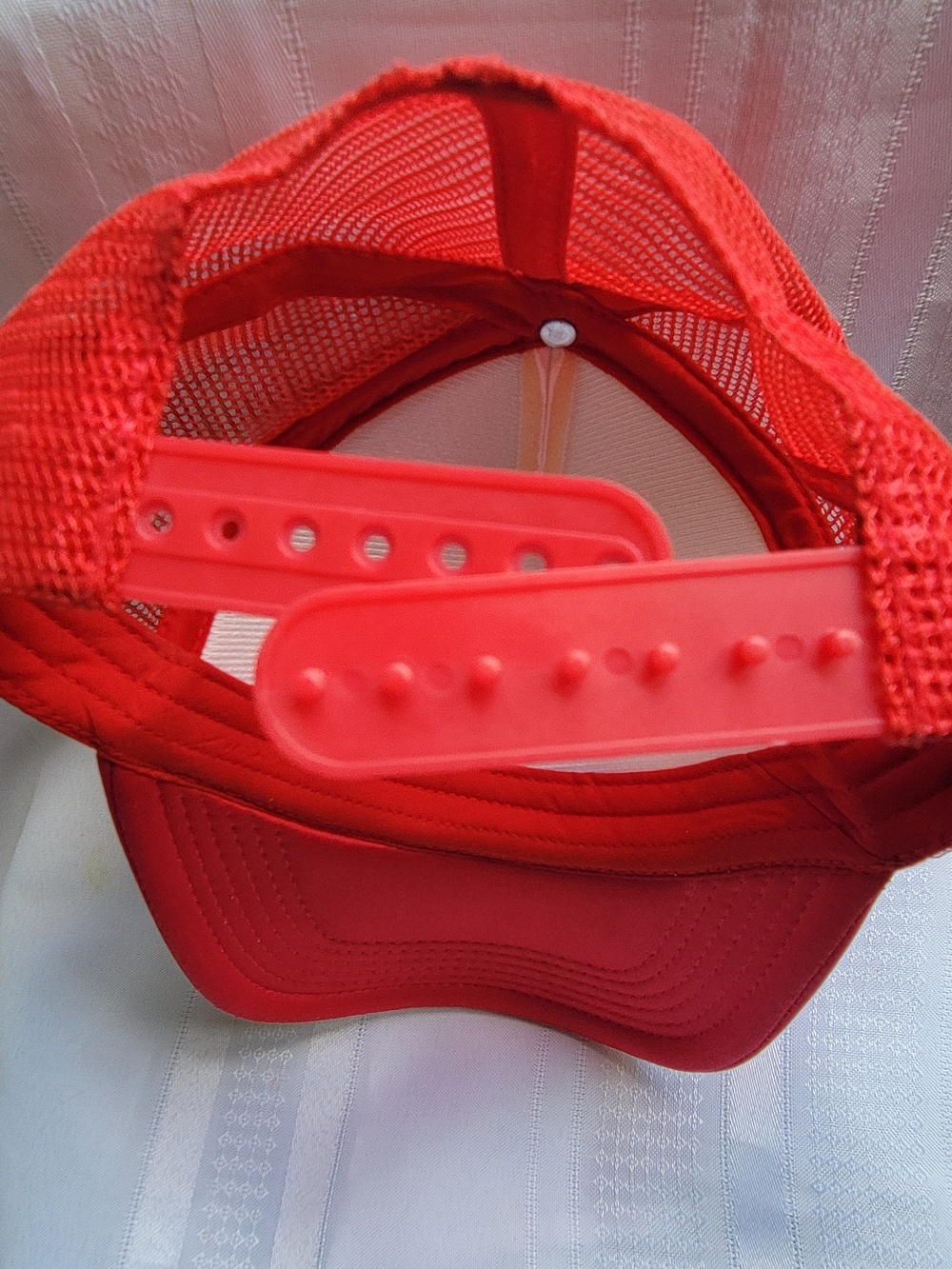 Devon Allman Donavon Frankenreiter Red And White Mesh Trucker Hat Interior View 6